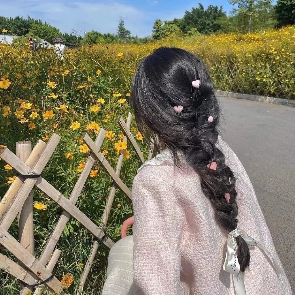 无边春色戏两儍